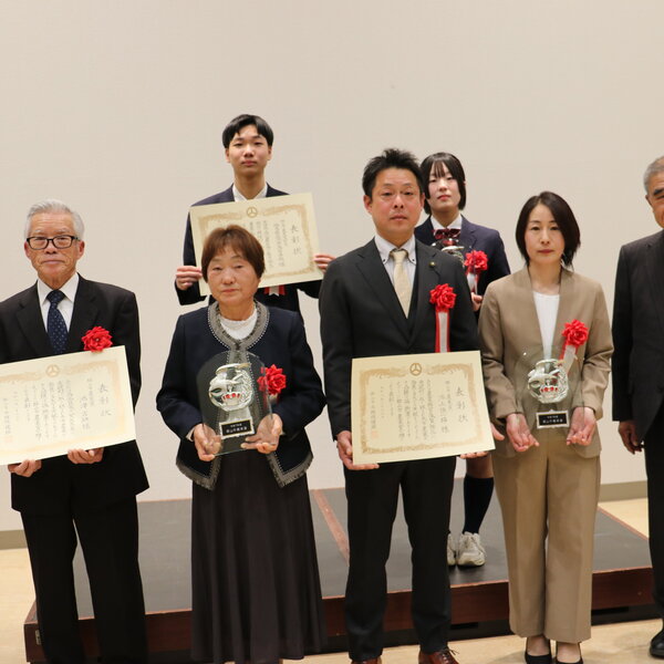 郡山市農業賞・農業奨励賞の受賞者ら